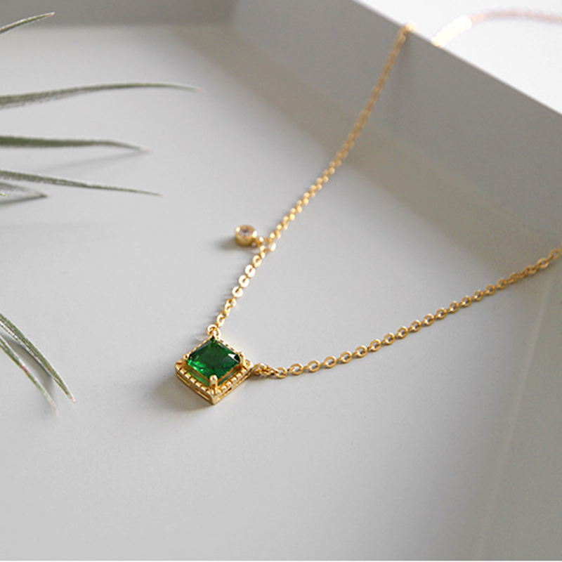 Elegant Geometric Square S925 Silver Emerald Zircon Necklace