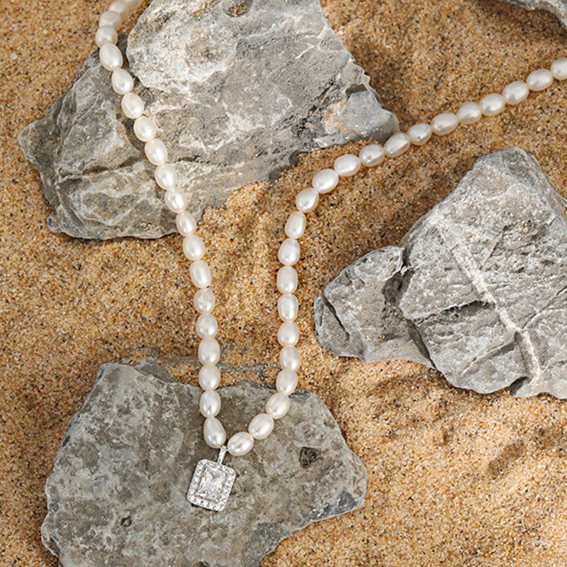 Unique Design Freshwater Pearl and Micro-Paved Zircon S925 Silver Necklace